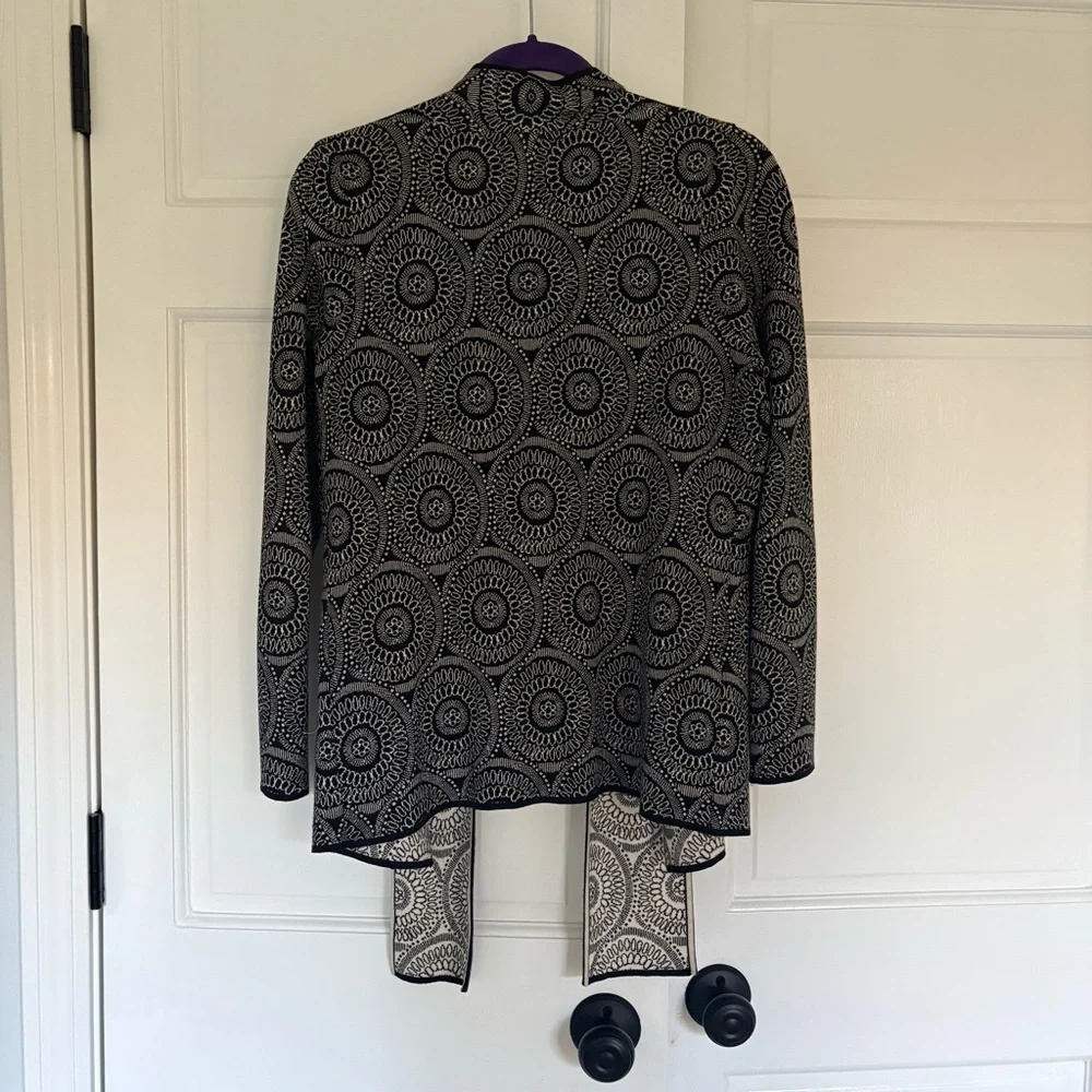Dana Buchman Black and Cream Patterned Cardigan - Picture 2 of 5